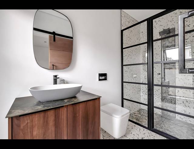 4 BEDROOM HOUSE FOR SALE IN HELDERFONTEIN ESTATE